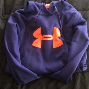 Women’s Under-Armour hoodie, size M